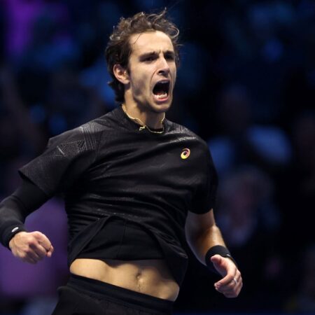 Favoritul fanilor de la ATP Finals a realizat o revenire spectaculoasă, dedicând-o fiului său care urmează să vină pe lume.