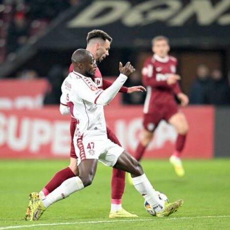 Combinatie fatală! Korenica, Munteanu și Cordea au dat șah-MAT apărării Rapidului.