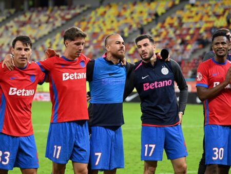 Debandadă totală la FCSB » Un jucător a părăsit cantonamentul pentru a se întâlni cu fotbalistul de la rivală