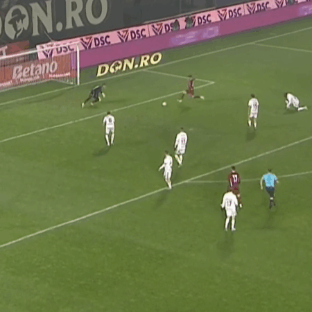 Ce eroare, Aioani! Portarul a oferit al doilea gol celor de la CFR Cluj.