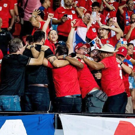 Dat afară de la club în doar trei luni, acum și-a condus naționala la Mondial și a făcut țara să plângă