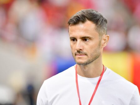 „M-a reproșat pentru că aveam mâinile în buzunar”