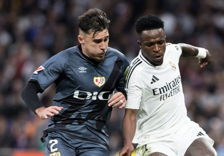 Vinicius Junior își reîntâlnește „coșmarul”! Andrei Rațiu și statisticile care îi dau fiori brazilianului