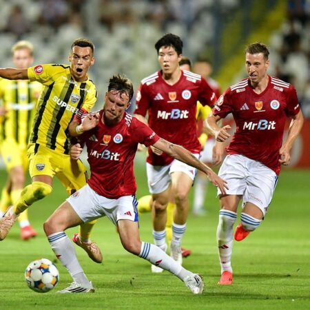 „Metode securiste!” / „Nu se poate elibera de propriul trecut întunecat”