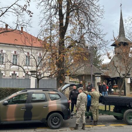 Emeric Ienei, înmormântat cu onoruri militare în Cimitirul „Rulikowski”: Sicriul a fost transportat pe un afet de tun