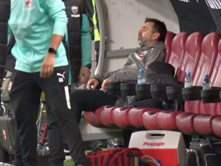 Zeljko Kopic, căzut pe bancă » Cum a trăit haosul de la Dinamo- CFR Cluj: fotografiile surprinse de GSP