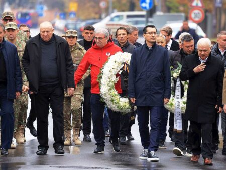 Criticat pentru ținuta sa roșie la înmormântarea lui Emeric Ienei, Mihai Stoichiță a oferit explicații despre alegerea sa