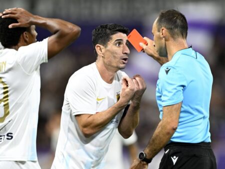 Arbitraj controversat în meciul Steaua Roșie Belgrad – FCSB: 5 cartonașe roșii în derby-ul PSG – OM și un ”F*ck you” lipsit de explicații!