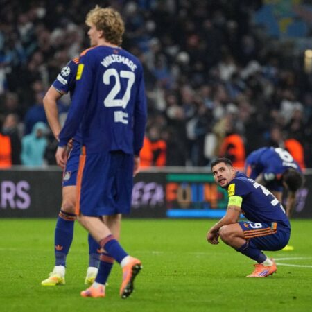 Situație uimitoare! Conduc la pauză pentru a treia oară, dar se prăbușesc în a doua repriză.