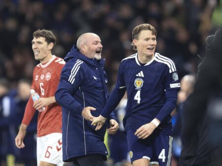 Fostul coleg al lui Dan Petrescu a primit titlul de Sir și este propus pentru canonizare! » Primul cu trei calificări la turneele finale