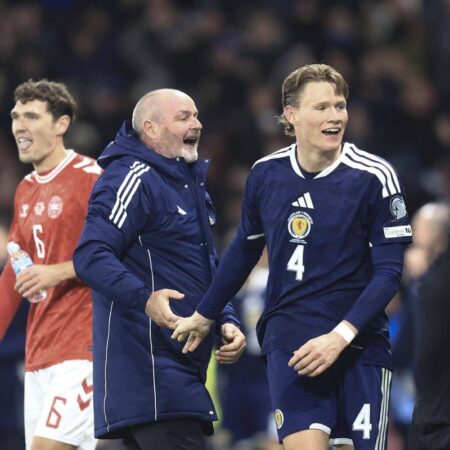 Fostul coleg al lui Dan Petrescu a primit titlul de Sir și este propus pentru canonizare! » Primul cu trei calificări la turneele finale