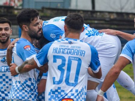 Corvinul, ce echipă! Hunedorenii continuă să fie invincibili după o nouă victorie impresionantă în Liga 2.