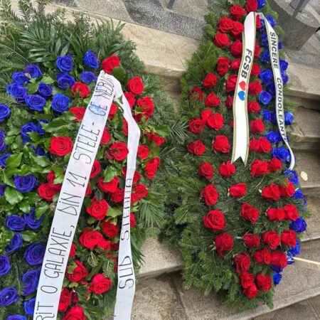 A adus cea mai impresionantă coroană de flori la înmormântarea lui Emeric Ienei.