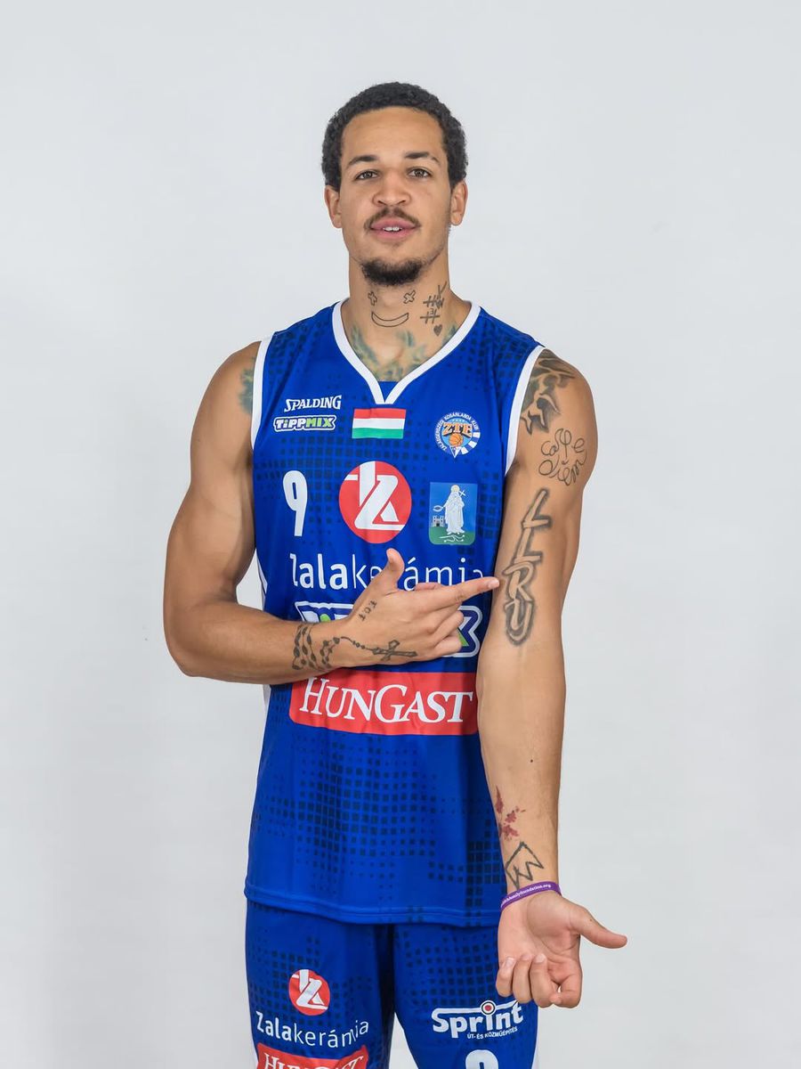 Jericole Hellems, fostul baschetbalist al lui ZTE/Foto: Instagram (Jericole Hellems) Fază șocantă în Ungaria! Un baschetbalist a lovit un fan al propriei echipe » Care a fost motivul și ce a decis clubul.