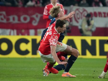 Atenție la „măcelarul” din Mainz! Federația germană l-a suspendat timp de 3 etape și l-a amendat cu 15.000 de euro.