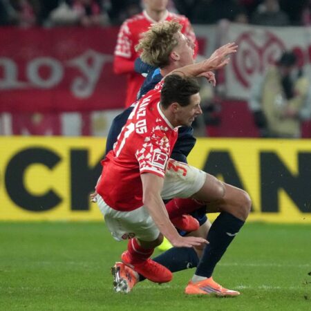 Atenție la „măcelarul” din Mainz! Federația germană l-a suspendat timp de 3 etape și l-a amendat cu 15.000 de euro.