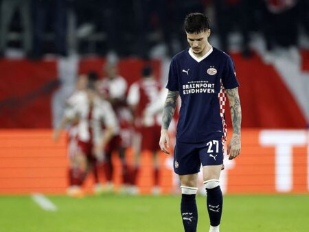 Dennis Man, printre jucătorii criticați de antrenorul lui PSV: „Asta am făcut la pauză!”