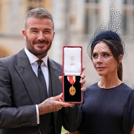 David Beckham a fost înnobilat de Regele Charles » Soția Victoria i-a fost alături, imaginile au devenit virale