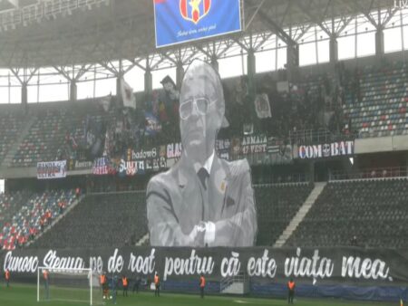 Momente încărcate de emoție în Ghencea » Omagiu adus lui Emeric Ienei de către steliști