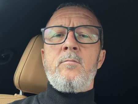 „Am ales această fotografie în care radiez de seriozitate”