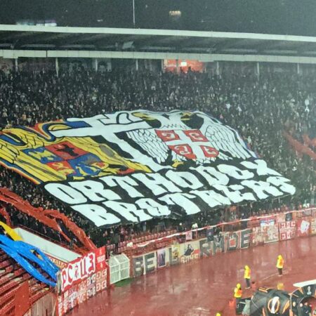 „Frații ortodocși” » Scenografie frățească la Steaua Roșie