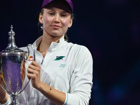 Rybakina, țintă de ironii din partea americanilor pentru felul în care a sărbătorit câștigarea celui mai mare premiu din istoria tenisului feminin