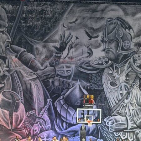 Scandalul a izbucnit după scenografia de la meciul Fenerbahce » Turcii au depus plângere și cer pedepse pentru ultrașii radicali