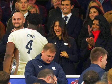 Noul iubit al Emmei Răducanu? Englezii au descoperit cine este bărbatul care a părăsit apartamentul sportivei