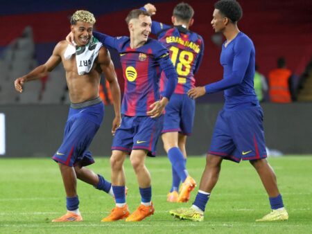 Arsenal și Chelsea concurează pentru transferul jucătorului de la Barcelona