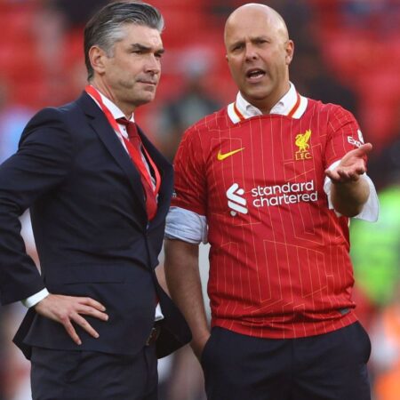 Scandal intern la Liverpool! Totul a început de la un jucător.