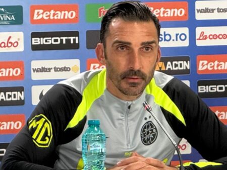 Elias Charalambous a apărat un fotbalist și l-a criticat pe altul: „O mare greșeală”