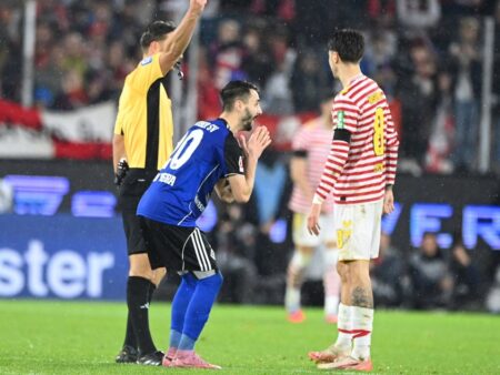 Hamburger SV, meci de coșmar! Doi jucători eliminați, două goluri anulate de VAR și două goluri primite în ’90+4 și ’90+9