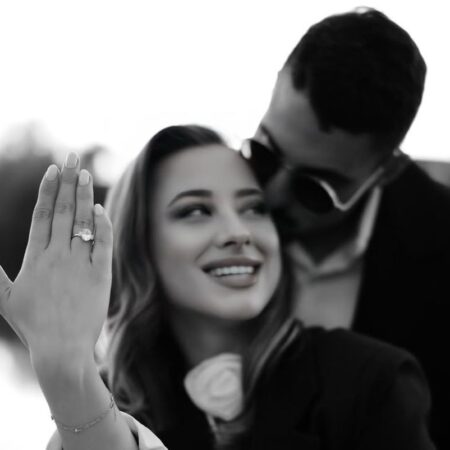 „Relația noastră a împlinit un an”