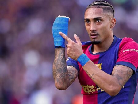 Barcelona a primit o ofertă de 120 de milioane de euro din Premier League pentru Raphinha.