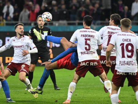 Lovitură severă pentru Rapid! S-a accidentat și va lipsi tot sezonul