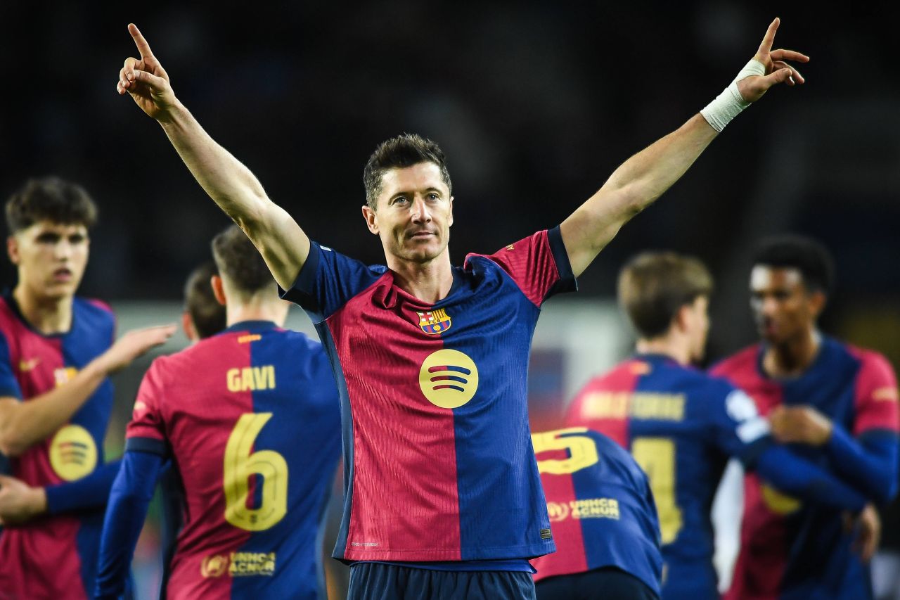 Robert Lewandowski își alege viitorul: anunțul lui Fabrizio Romano