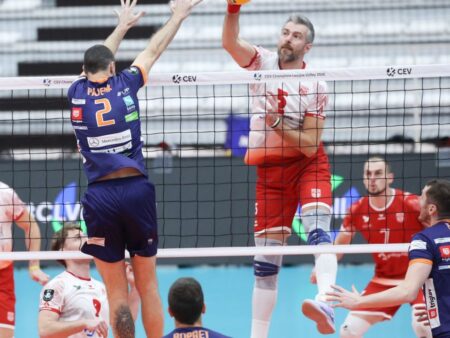 Dinamo, întâmpinată de ambasadorul României înainte de meciul crucial din Champions League! ”Și nu, nu este ambasadorul cel în costum”