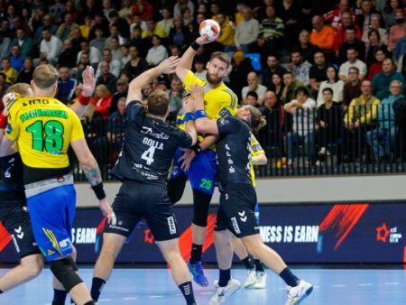 Seară dezastruoasă pentru handbalul românesc! Echipele din Liga Zimbrilor au fost învinse la scor în European League.