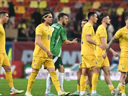 Radu Drăgușin și Valentin Mihăilă, surprinși înainte de România – San Marino. Cum i-au întâmpinat fanii