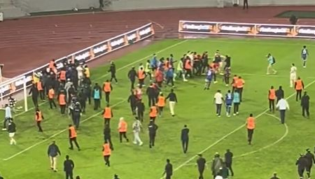 Bătaie ca-n filme! Echipa lui „Reghe” a fost implicată într-un scandal în Liga Campionilor, începând să împartă pumni și picioare.