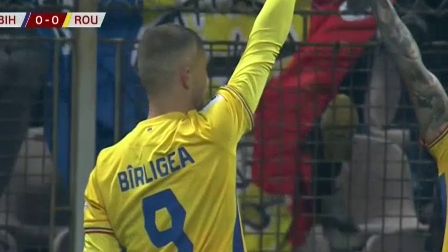 Ce moment! Daniel Bîrligea l-a ironizat pe Radu Petrescu după ce a marcat în Bosnia – România