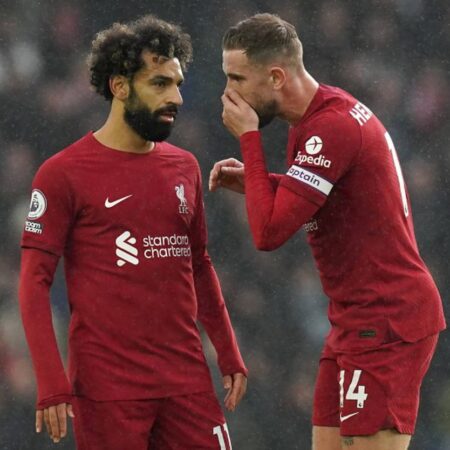Mo Salah a stârnit controverse printre fani în rândul actualilor și foștilor jucători ai lui Liverpool » „Poți să ridici greutăți, dar nu poți să susții clubul”