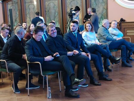 Farul a lansat programul de socios, Gică Popescu a oferit detalii confidențiale: „E pe biroul domnului Bolojan”