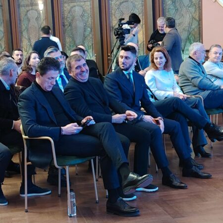 Farul a lansat programul de socios, Gică Popescu a oferit detalii confidențiale: „E pe biroul domnului Bolojan”