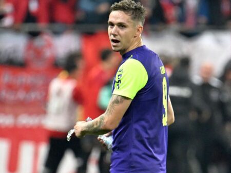 „Imaginați-vă dacă l-am lua și ne-ar face figura cu tricoul”