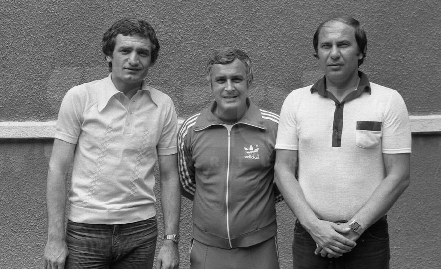 Nea Tică, vecinul gânditor de pe balcon