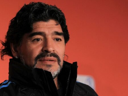 Diego Armando Maradona – legenda ce a transcens granițele sportului: O analiză socială, culturală și religioasă