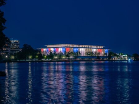 Cele trei vedete care vor performa la tragerea la sorți a Campionatului Mondial