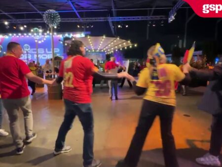 Suporterii echipei naționale de handbal, spectacol la Rotterdam înaintea meciului cu Danemarca