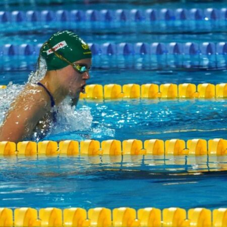 Trei înotători români s-au calificat în semifinale la Campionatele Europene în bazin scurt